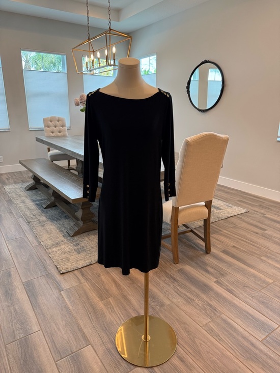Lilly Pulitzer Dresses & Skirts - Lilly Pulitzer Black 3/4-Sleeve Dress with Gold Buttons (like new!)